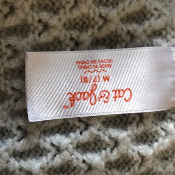 Clothes - Picture 2 of 3